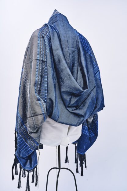 Noah - Handmade Unisex Woven Silk Tallit - Image 7