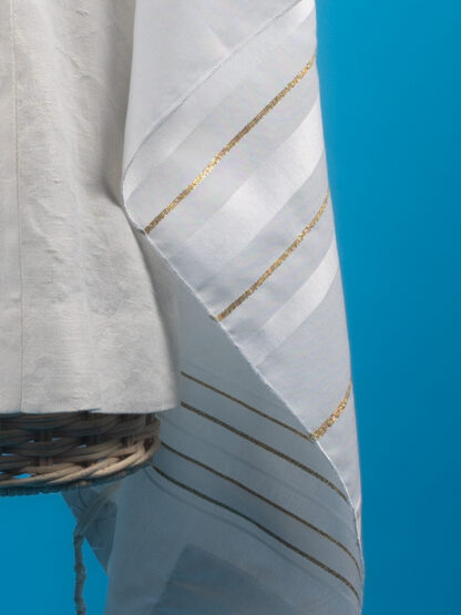 Hayden - Unisex Traditional Acrylic Tallit in White & Gold - Image 3