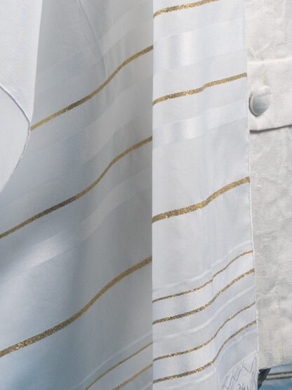 Hayden - Unisex Traditional Acrylic Tallit in White & Gold - Image 4