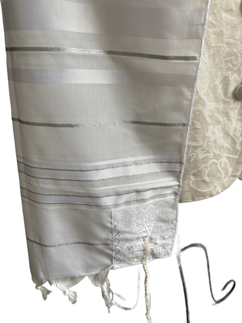 Ellis - Unisex White and Silver Acrylic Tallit - Image 6
